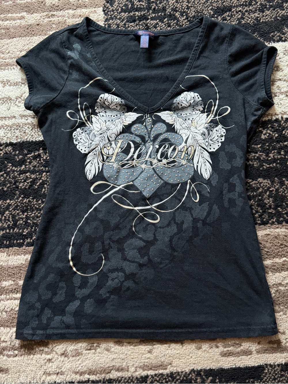 Express Black V-Neck Graphic Tee with Floral Heart Design